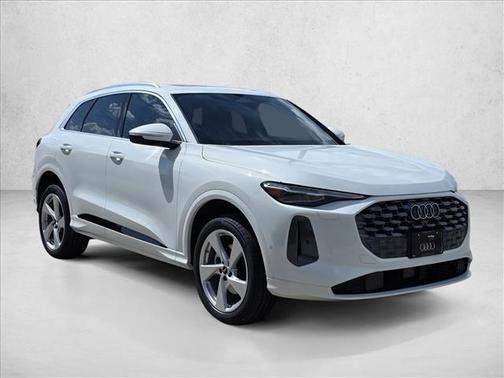 2025 Audi Q5 Premium Plus