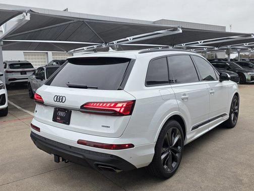 2026 Audi Q7 55 Premium Plus