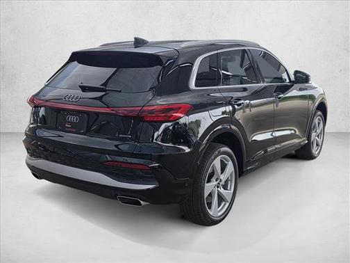 Mythos Black Metallic 2026 Audi Q5 Premium Plus