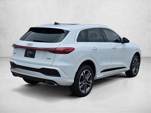 2025 Audi Q5 Premium