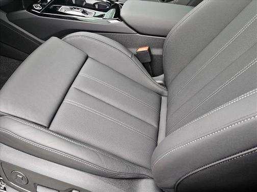 2025 Audi Q6 e-tron Premium Plus
