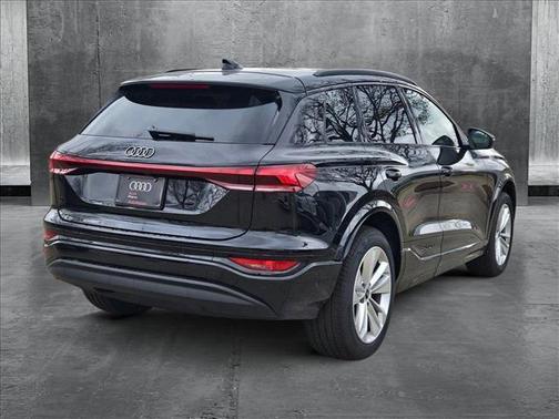 2025 Audi Q6 e-tron Premium Plus