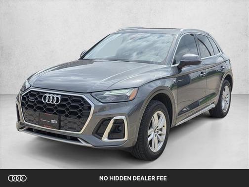 Daytona Gray Pearl Effect 2023 Audi Q5 45 S line Premium