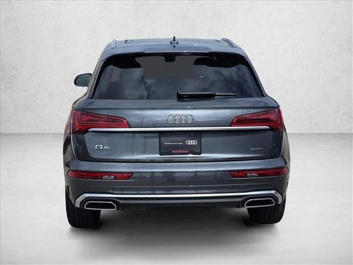Daytona Gray Pearl Effect 2023 Audi Q5 45 S line Premium