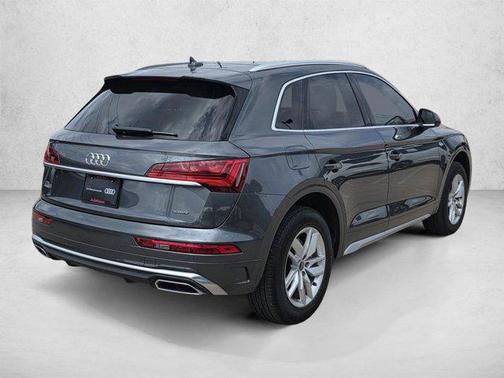 Daytona Gray Pearl Effect 2023 Audi Q5 45 S line Premium