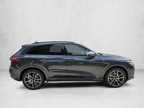 Tambora Gray Metallic 2026 Audi Q5 Prestige TFSI quattro S tronic
