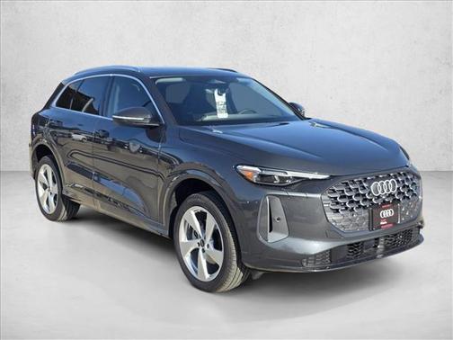 2025 Audi Q5 Premium Plus TFSI quattro S tronic