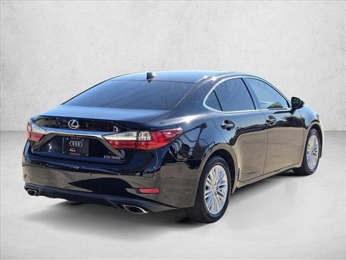2017 Lexus ES 350 Base