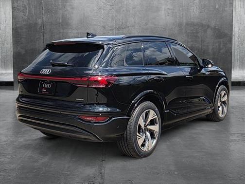 2025 Audi Q6 e-tron Premium Plus quattro