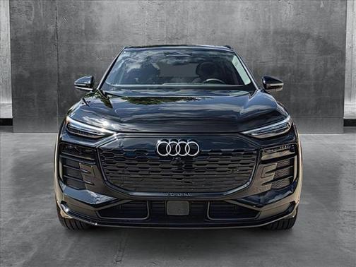 2025 Audi Q6 e-tron Premium Plus quattro