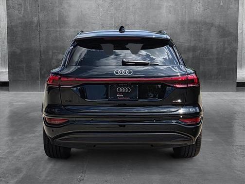2025 Audi Q6 e-tron Premium Plus quattro
