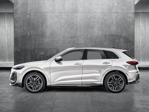 2025 Audi Q5 Premium