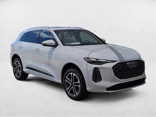 2025 Audi Q5 Premium