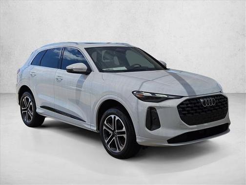 Arkona White 2025 Audi Q5 Premium TFSI quattro S tronic