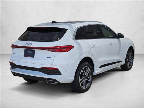 Arkona White 2025 Audi Q5 Premium TFSI quattro S tronic