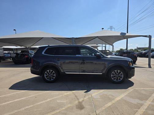 2024 Kia Telluride LX