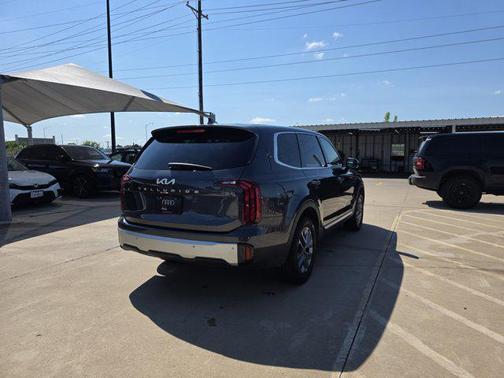 2024 Kia Telluride LX