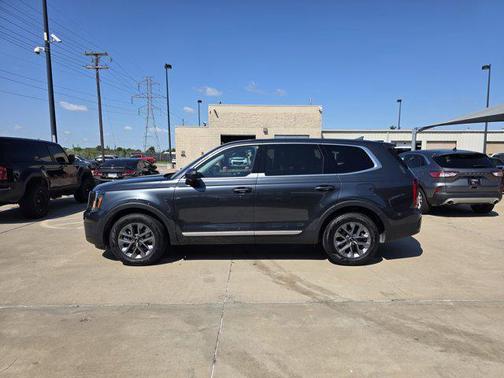 2024 Kia Telluride LX