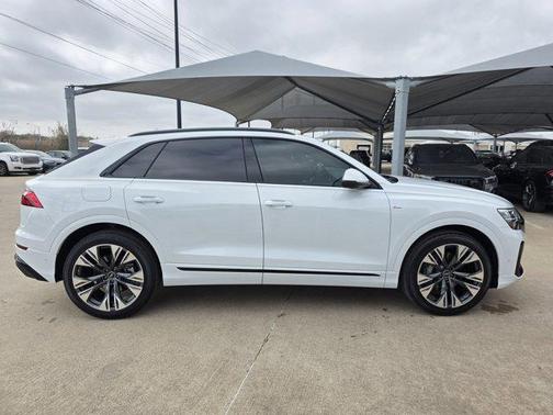 2026 Audi Q8 55 Premium Plus