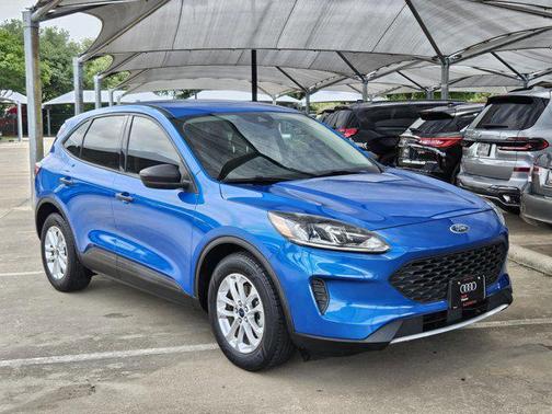 Velocity Blue Metallic 2020 Ford Escape S