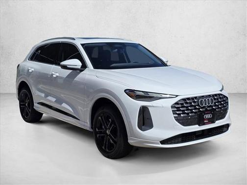 Arkona White 2026 Audi Q5 Premium TFSI quattro S tronic