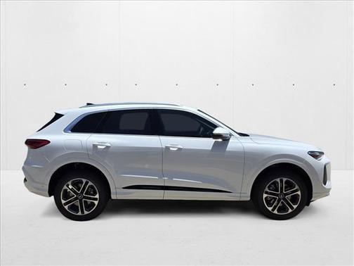 2025 Audi Q5 Premium