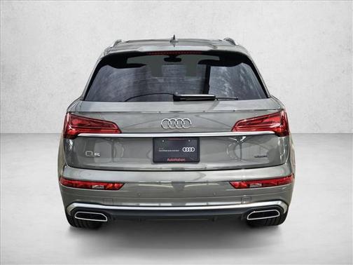 Chronos Gray Metallic 2023 Audi Q5 45 S line Premium Plus