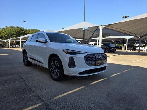 2025 Audi Q5 Premium