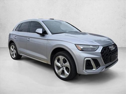 2022 Audi Q5 45 S line Premium Plus