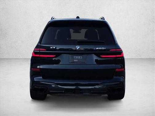 2024 BMW X7 M60i