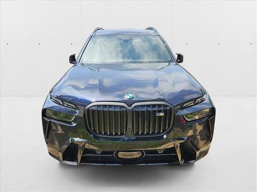 2024 BMW X7 M60i