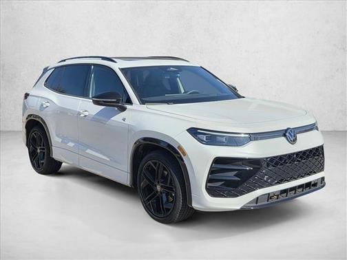 2025 Volkswagen Tiguan 2.0T SE R-Line Black