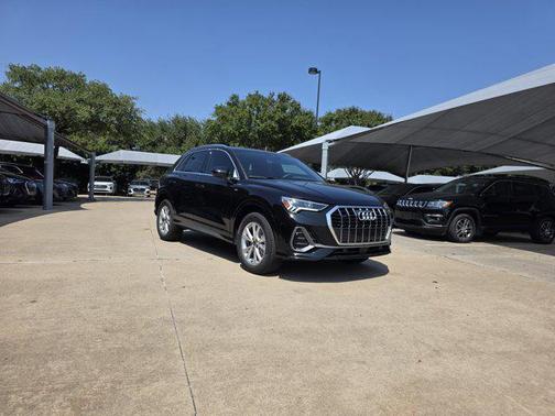 2025 Audi Q3 Premium 45 TFSI S line quattro Tiptronic
