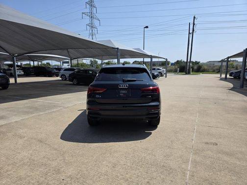 2025 Audi Q3 Premium 45 TFSI S line quattro Tiptronic