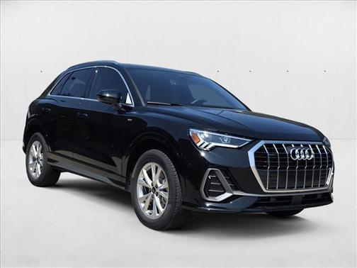 2025 Audi Q3 Premium 45 TFSI S line quattro Tiptronic