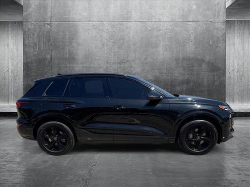 2025 Audi Q6 e-tron Premium