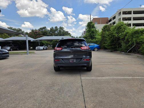 2016 Jeep Cherokee Altitude