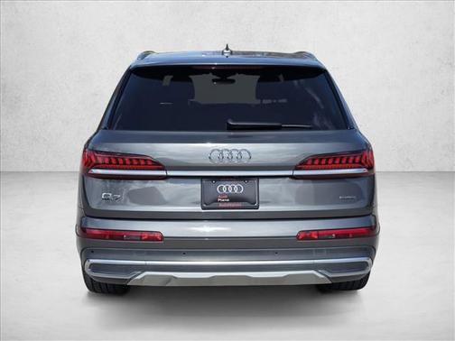 2020 Audi Q7 45 Premium Plus