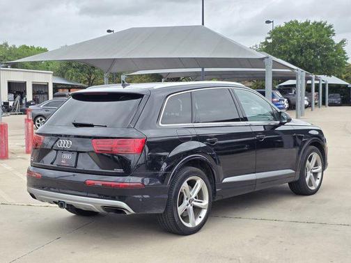 2019 Audi Q7 55 Prestige