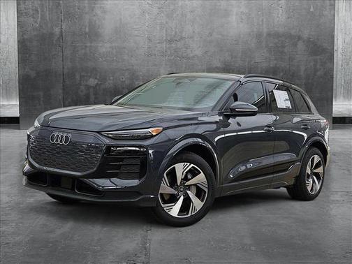 2025 Audi Q6 e-tron Premium Plus quattro
