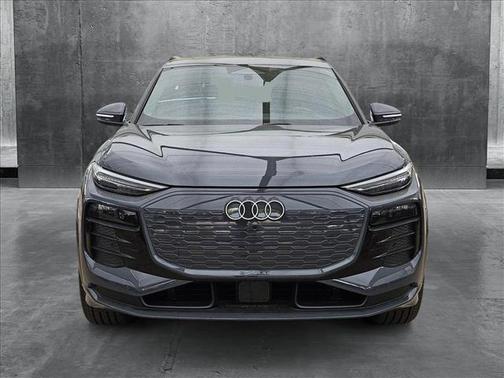 2025 Audi Q6 e-tron Premium Plus quattro