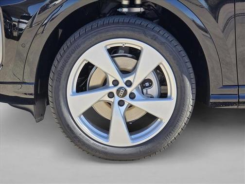 2025 Audi Q5 Premium Plus TFSI quattro S tronic