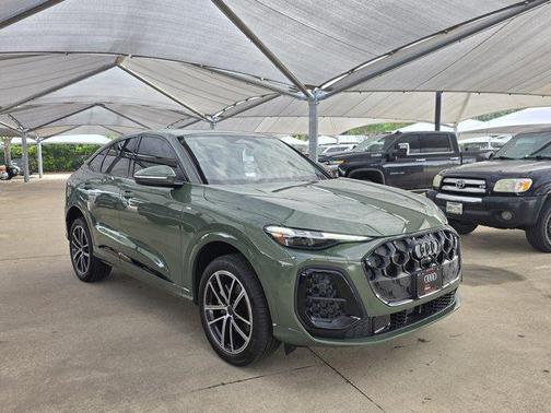 District Green Metallic 2026 Audi Q5 Sportback Premium Plus TFSI quattro S tronic