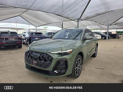 District Green Metallic 2026 Audi Q5 Sportback Premium Plus TFSI quattro S tronic