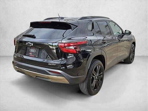 Mosaic Black Metallic 2025 Chevrolet Trax FWD ACTIV