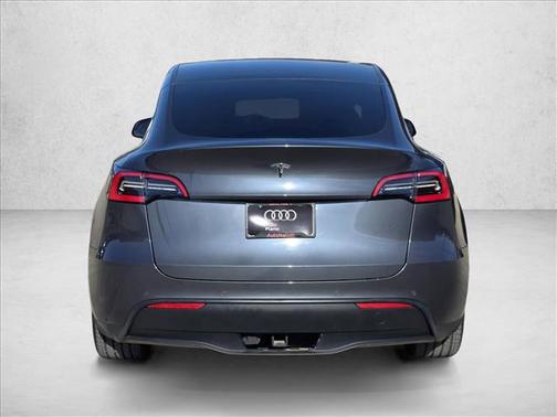 2021 Tesla Model Y Standard Range Rear-Wheel Drive