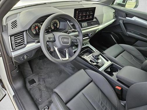 2025 Audi Q5 45 S line Premium