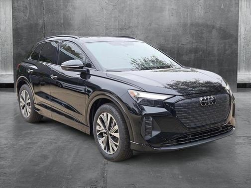2025 Audi Q4 e-tron Premium 45 RWD