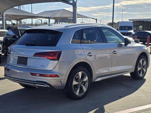 2023 Audi Q5 40 Premium Plus