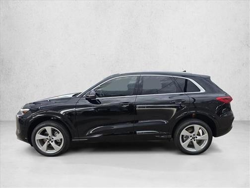 Mythos Black Metallic 2026 Audi Q5 Premium Plus TFSI quattro S tronic